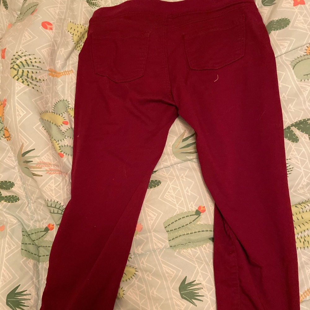 Red pants - Picture 2 of 2